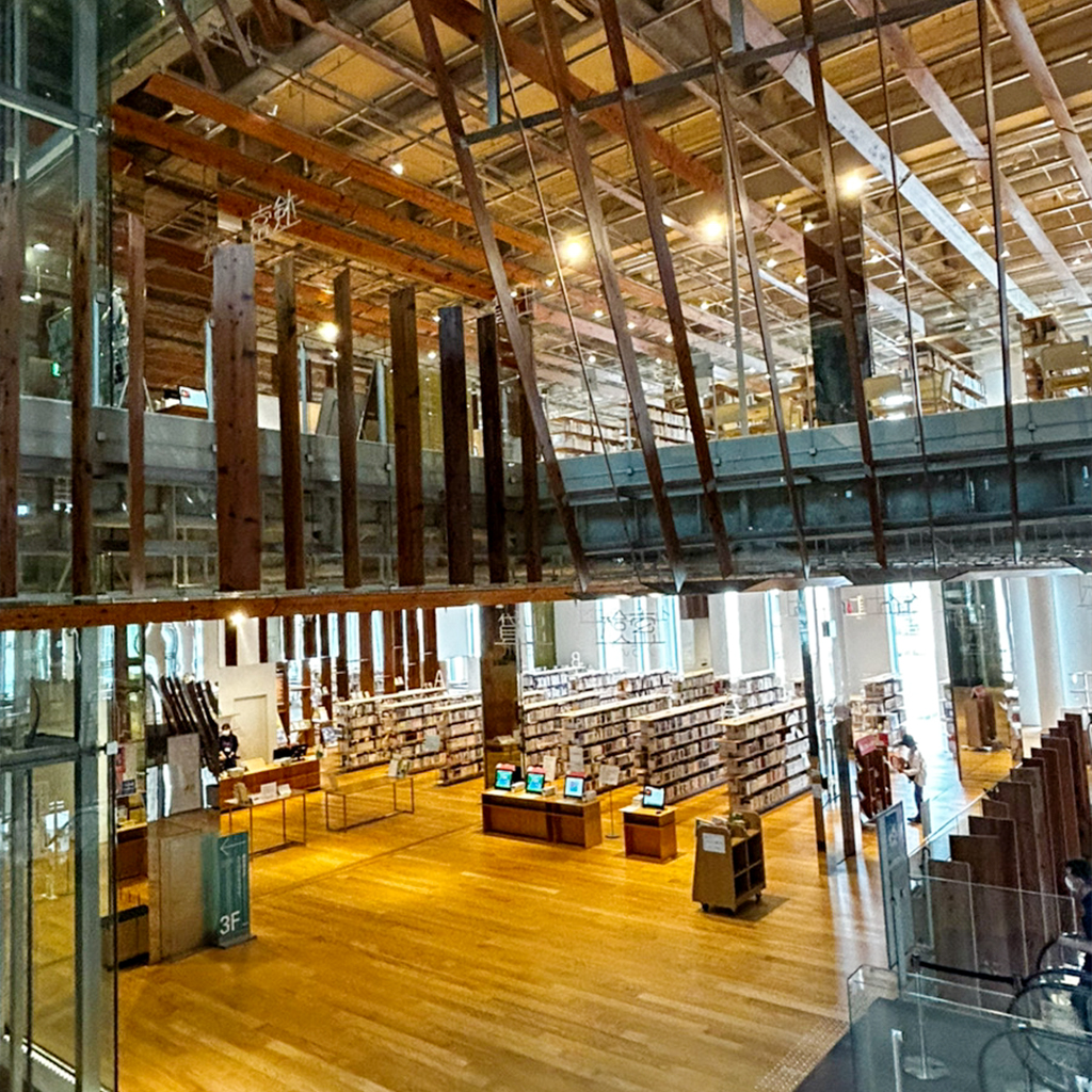 富山市ガラス美術館⑥