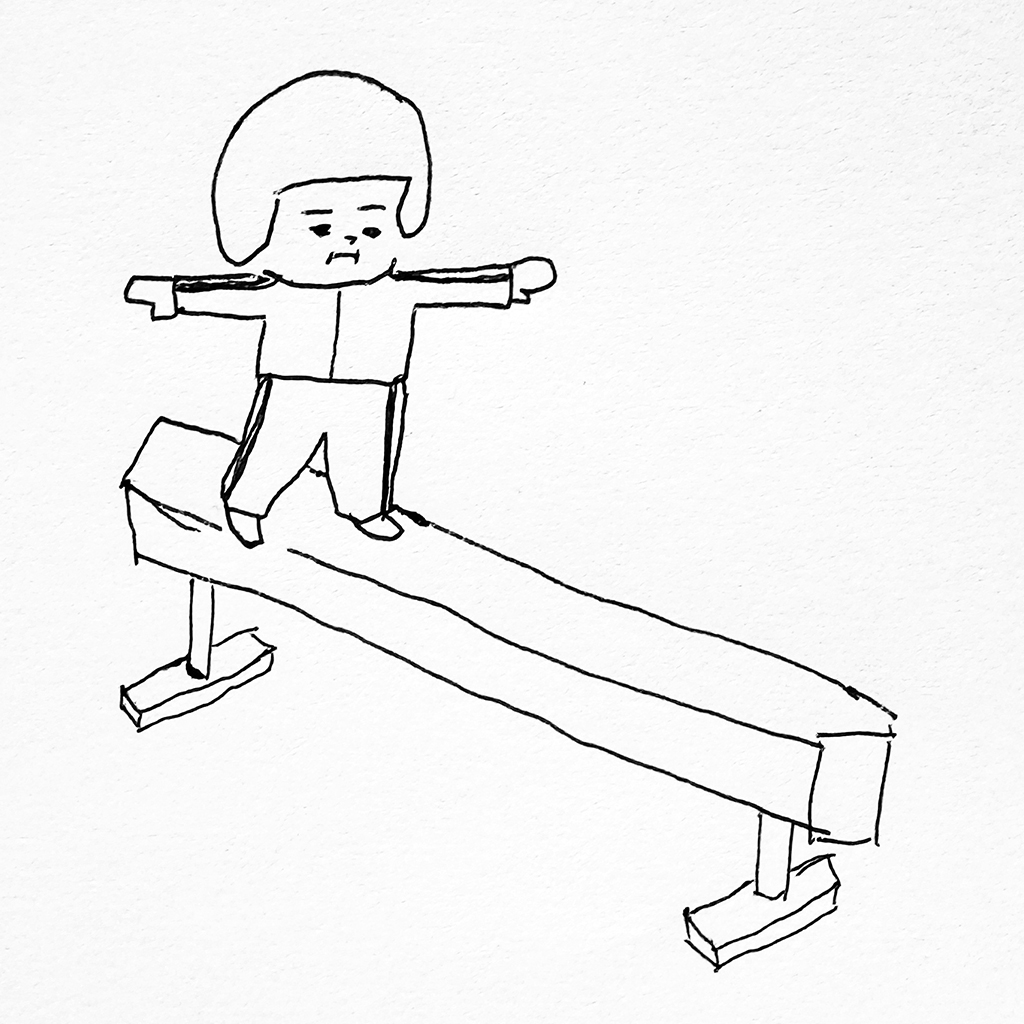 ヘルメット子：平均台