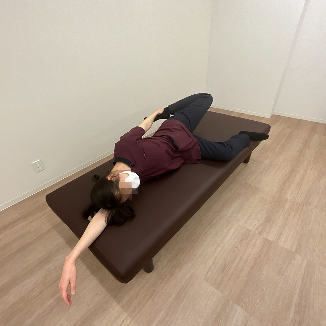 股関節前面のストレッチ②