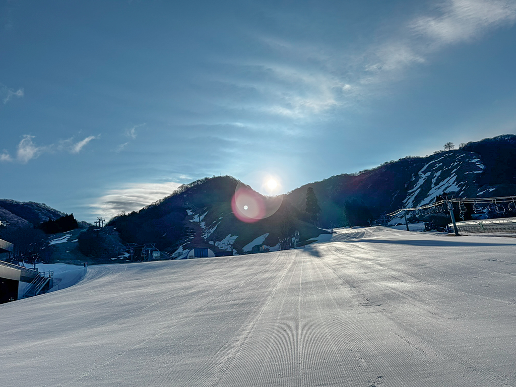 奥伊吹スキー場：早朝